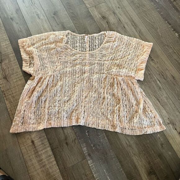 FREE PEOPLE Peach Tea Boxy Sheer
Lace Blouse Top size M - Picture 1 of 7